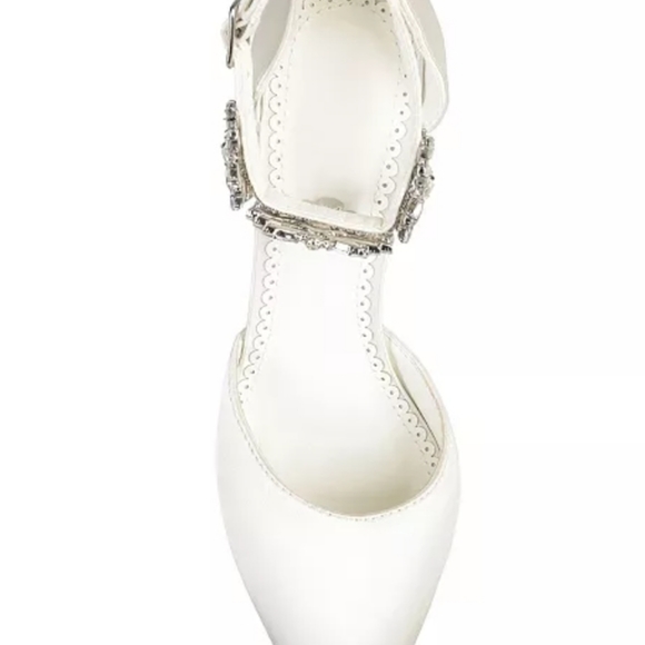 Journee Collection Loxley Heels - Picture 4 of 9